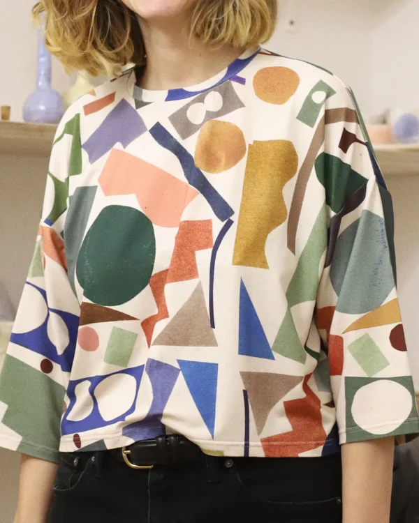 Color shapes loose t-shirt