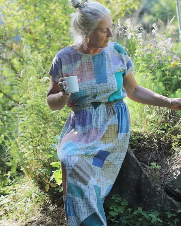 Soft cuts grid skirt