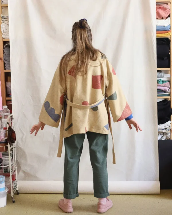 Wool kimono-jacket with shapes