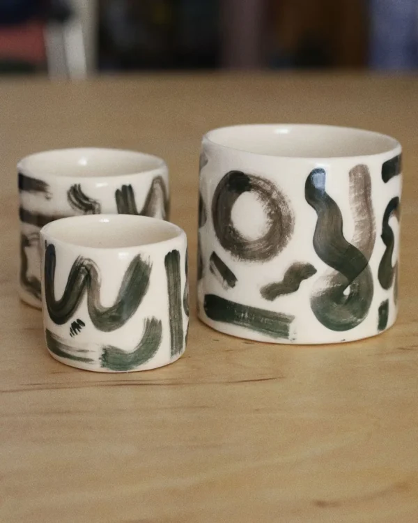 Brush strokes cup