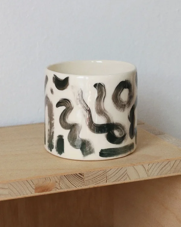 Brush strokes cup