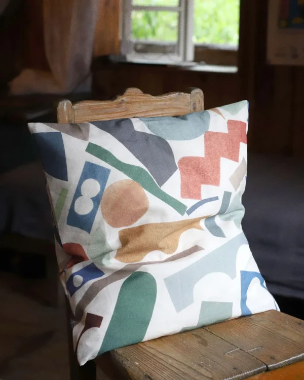 Color shapes pillow case