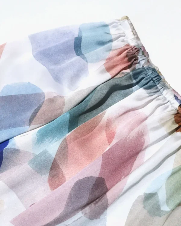 Color strokes satin skirt